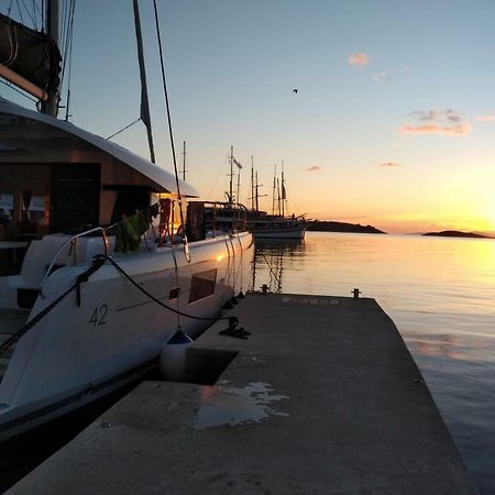 Luxury Catamaran Lagoon 42, Ac & Gn Split Eksteriør bilde